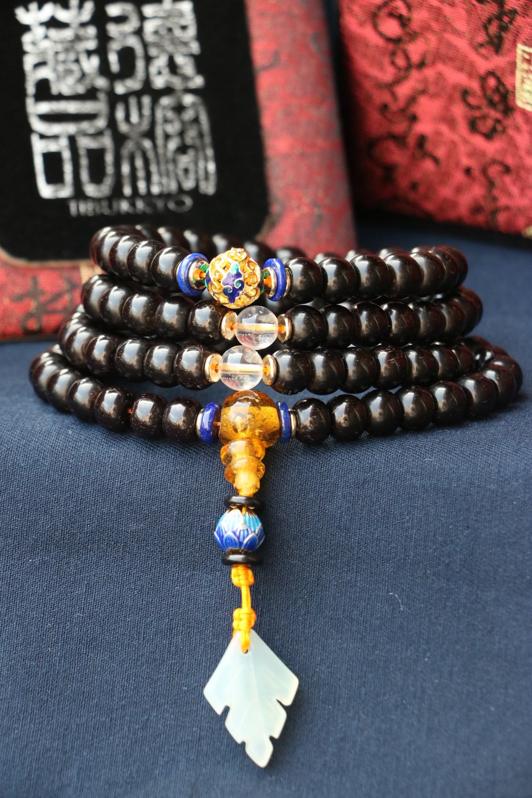 精品椰蒂菩提子 8x6mm 108 颗 黄琉璃 岫玉吊坠 佛珠 定制化串设计 - 手链/手环 - 植物．花 