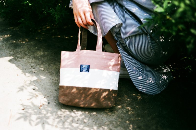 手提托特包 _ 藕粉 米白 墨绿 - 手提包/手提袋 - 棉．麻 粉红色