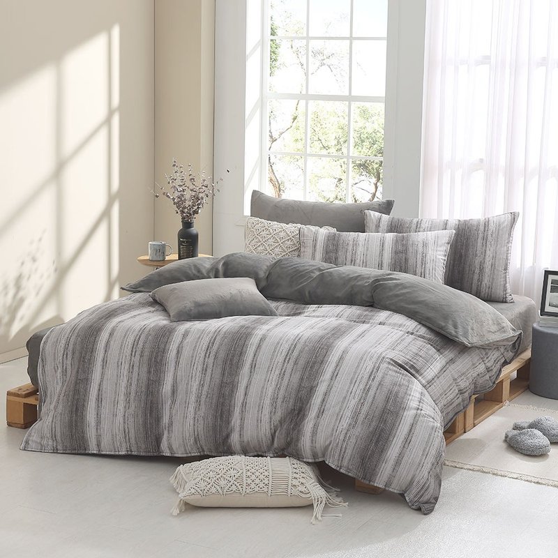HOYACASA  雪棉绒两用被床包组 - 墨影疏痕 (单/双/加) - 寝具 - 棉．麻 灰色