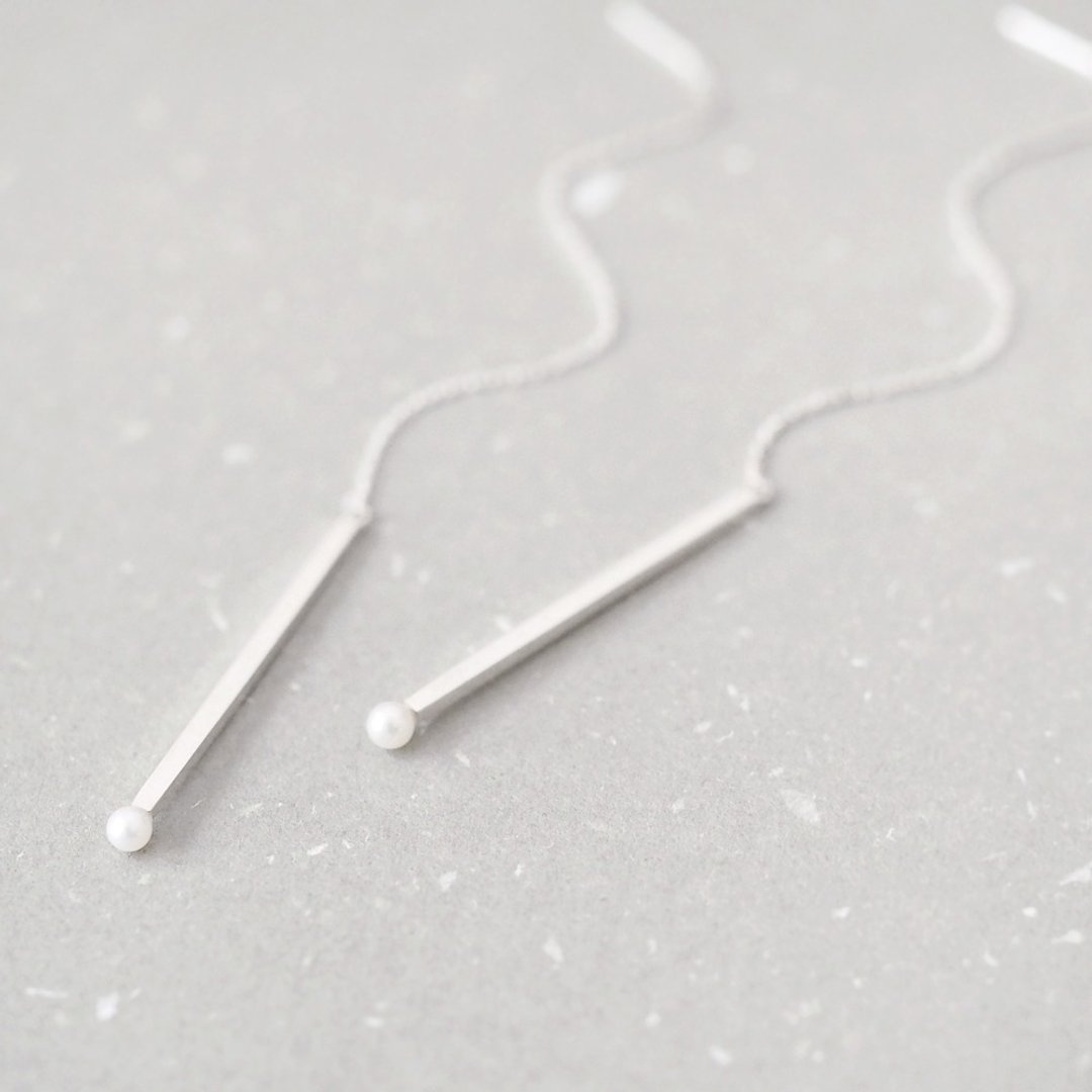 Pearl Match Chain Earrings Silver 925 - 耳环/耳夹 - 其他金属 灰色
