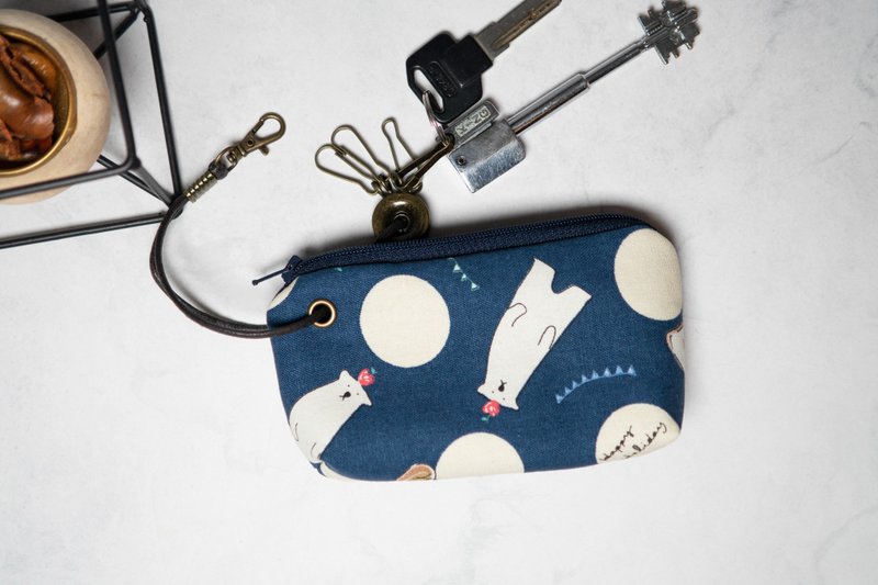 拉链钥匙包 | 蓝色北极熊款 - 钥匙链/钥匙包 - 棉．麻 多色