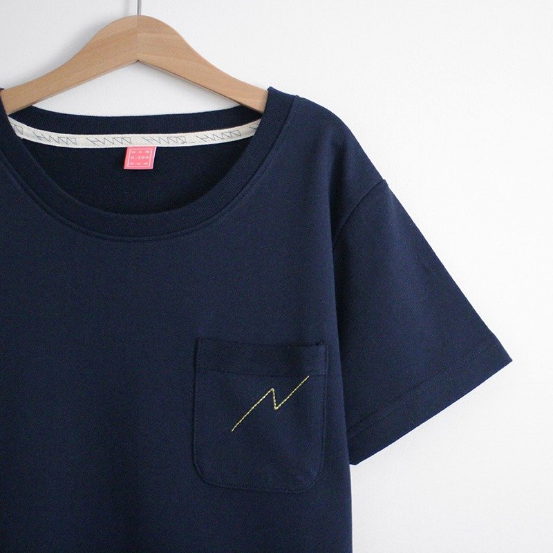 丈青闪电口袋Tee - 已售完 - 女装 T 恤 - 棉．麻 蓝色