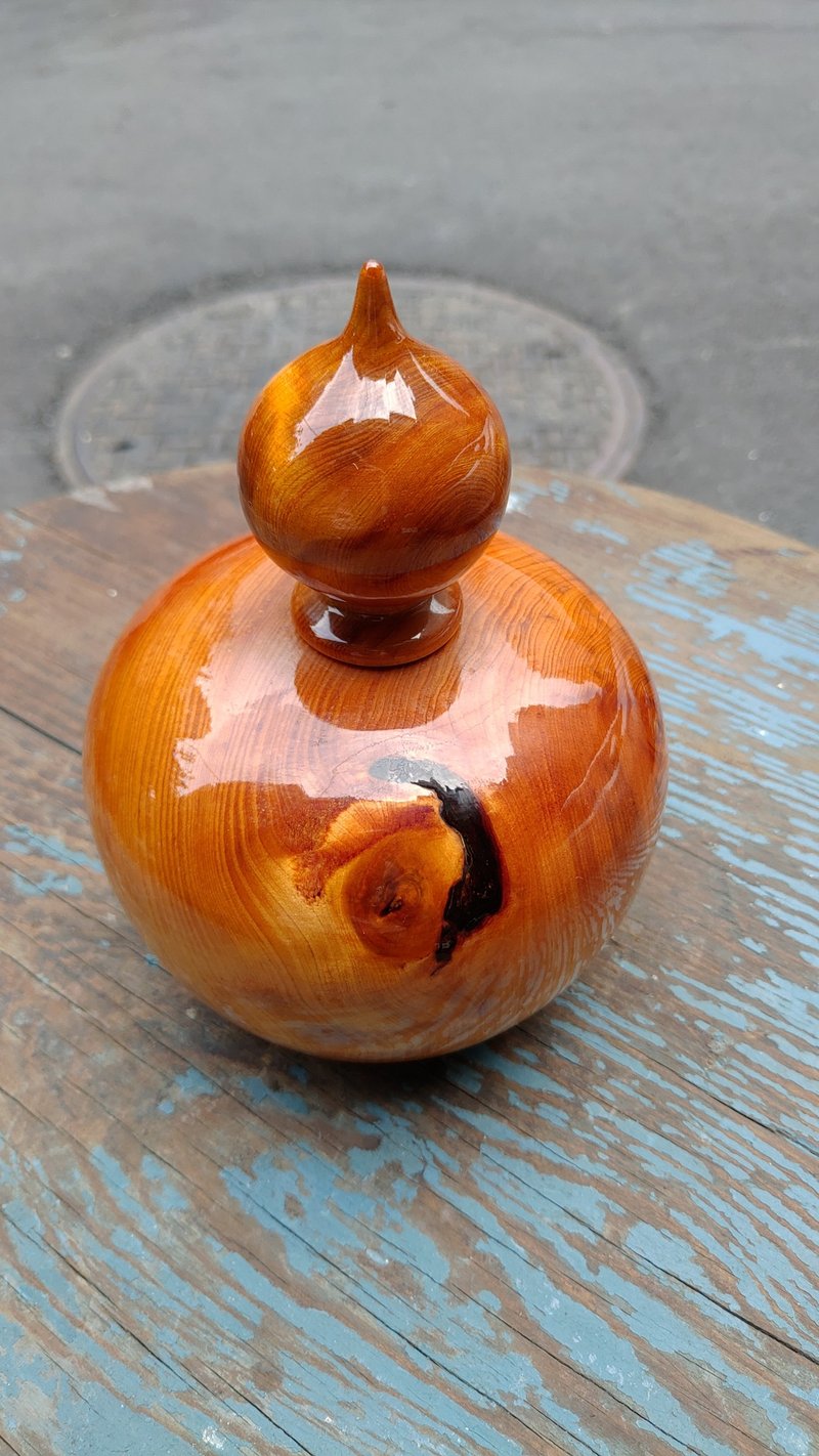 早期老台湾黄桧木闻香瓶聚宝瓶重油重香头部料闪花带瘤花 - 摆饰 - 木头 