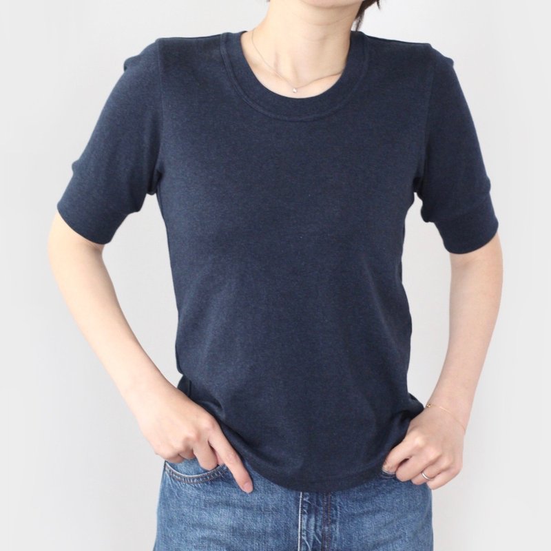 Made in Japan organic cotton　Cuff rib T-shirt stuck to the shape - 女装 T 恤 - 棉．麻 黑色