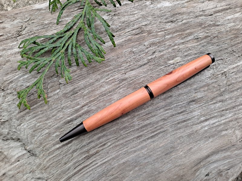 龙柏  原木 手工笔 油性原子笔 旋转式 - 圆珠笔/中性笔 - 木头 