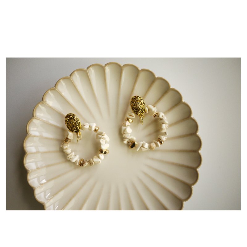 高原的百合 | 天然石耳饰 | 夹式/穿式 | clip-on/pierced - 耳环/耳夹 - 其他材质 白色