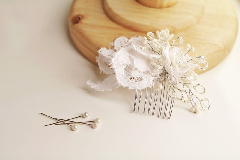 Lace Flower Headpiece, Wedding Headpiece, 婚纱头饰, 新娘头饰 - 发饰 - 棉．麻 白色