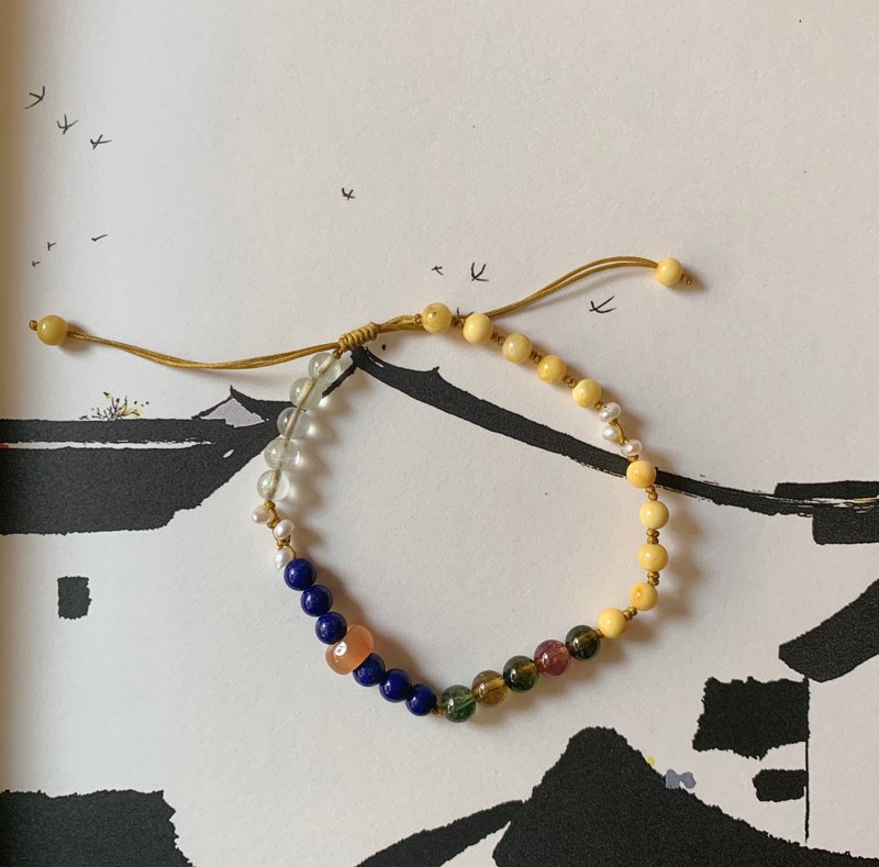 手作 和光同尘。天然蜜蜡复古编织手绳 碧玺 青金石南红跑圈手链 - 手链/手环 - 珍珠 多色