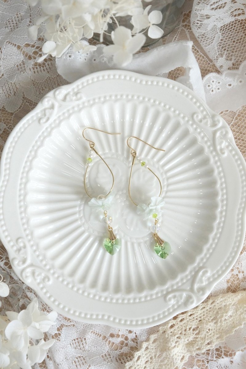 紫式 日系水滴形浮花耳环 细工花布花 - 耳环/耳夹 - 丝．绢 多色