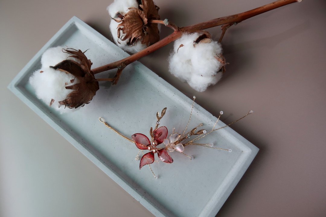 永恒- 手作水晶花树脂饰品 新娘手作头饰 水晶花配饰 - 耳环/耳夹 - 树脂 红色