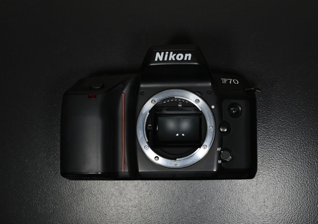 【经典古物】尼康 NIKON F70 单反 自动对焦 电子底片 单眼相机 - 相机 - 其他材质 