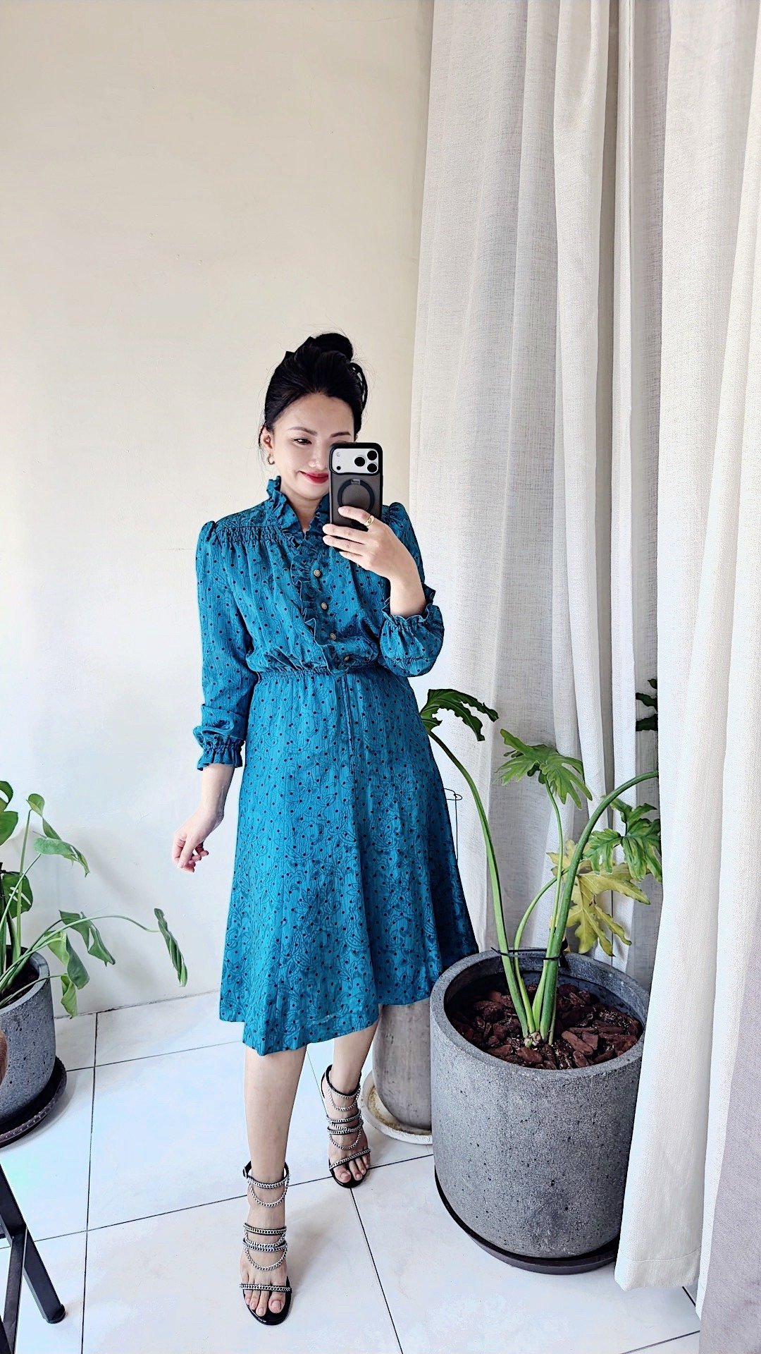 湖水蓝色亮面华丽花苞领 长裙洋装连身裙连衣裙古着ドレス Dress - 洋装/连衣裙 - 聚酯纤维 蓝色