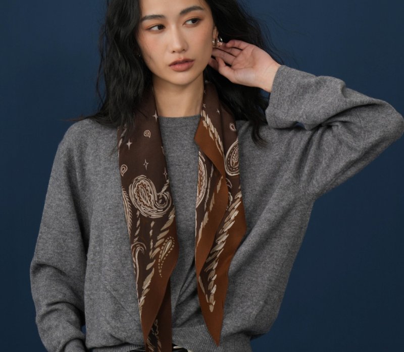 【佩斯利】法式复古/桑蚕丝/腰果花菱形巾 - 丝巾 - 丝．绢 多色