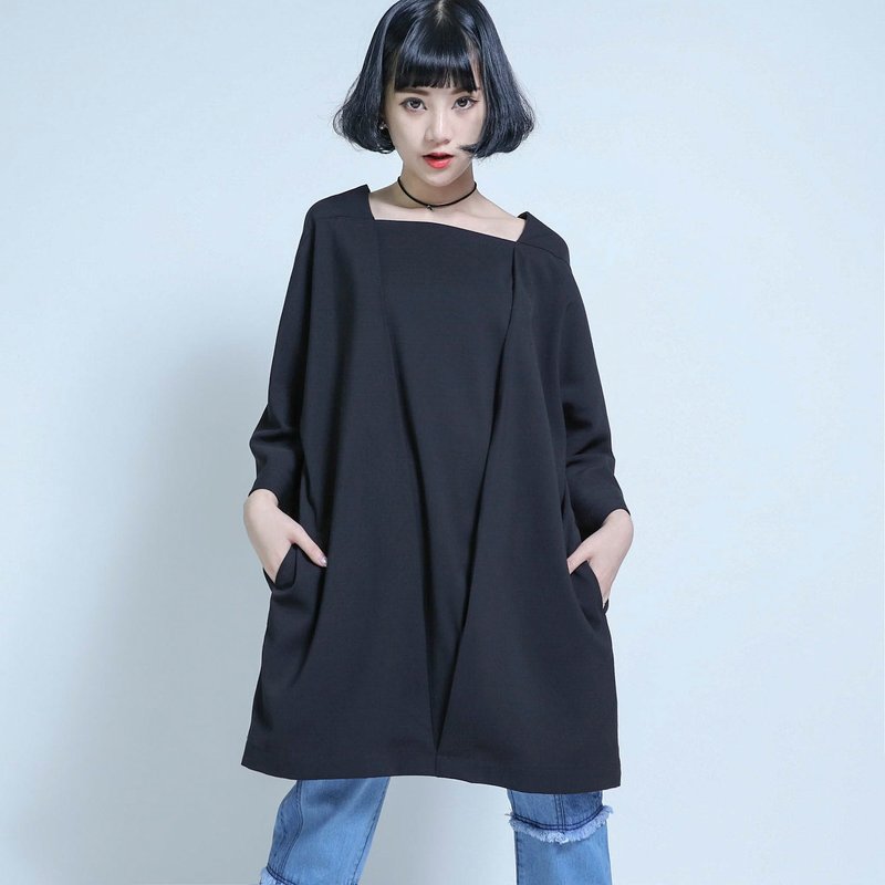 SU:MI said Nietzsche 尼采方领前折上衣洋装_6AF106_黑 - 洋装/连衣裙 - 棉．麻 黑色