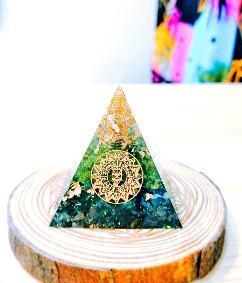 奥刚水晶金字塔-稳稳钻 - 摆饰 - 水晶 