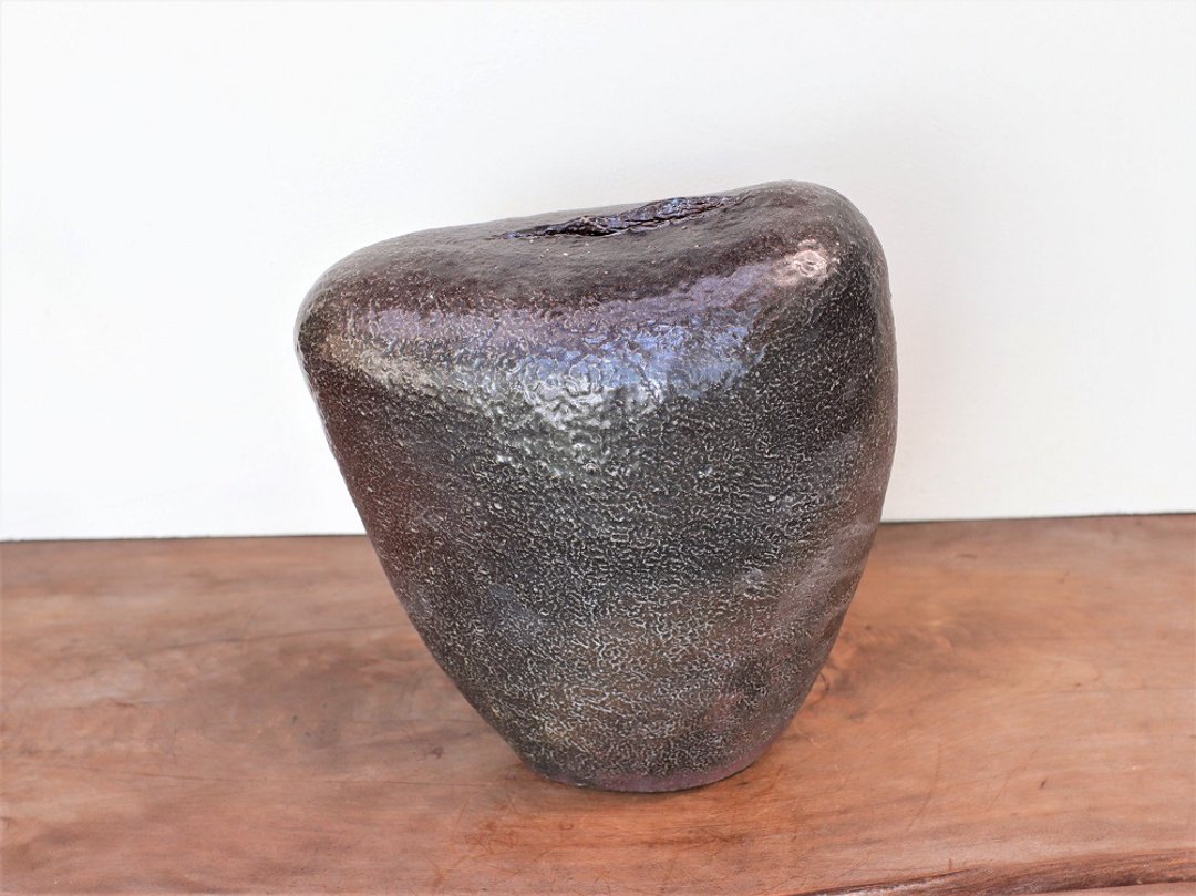 Bizen ware flower case (hand twist) h3-101 - 花瓶/陶器 - 陶 咖啡色