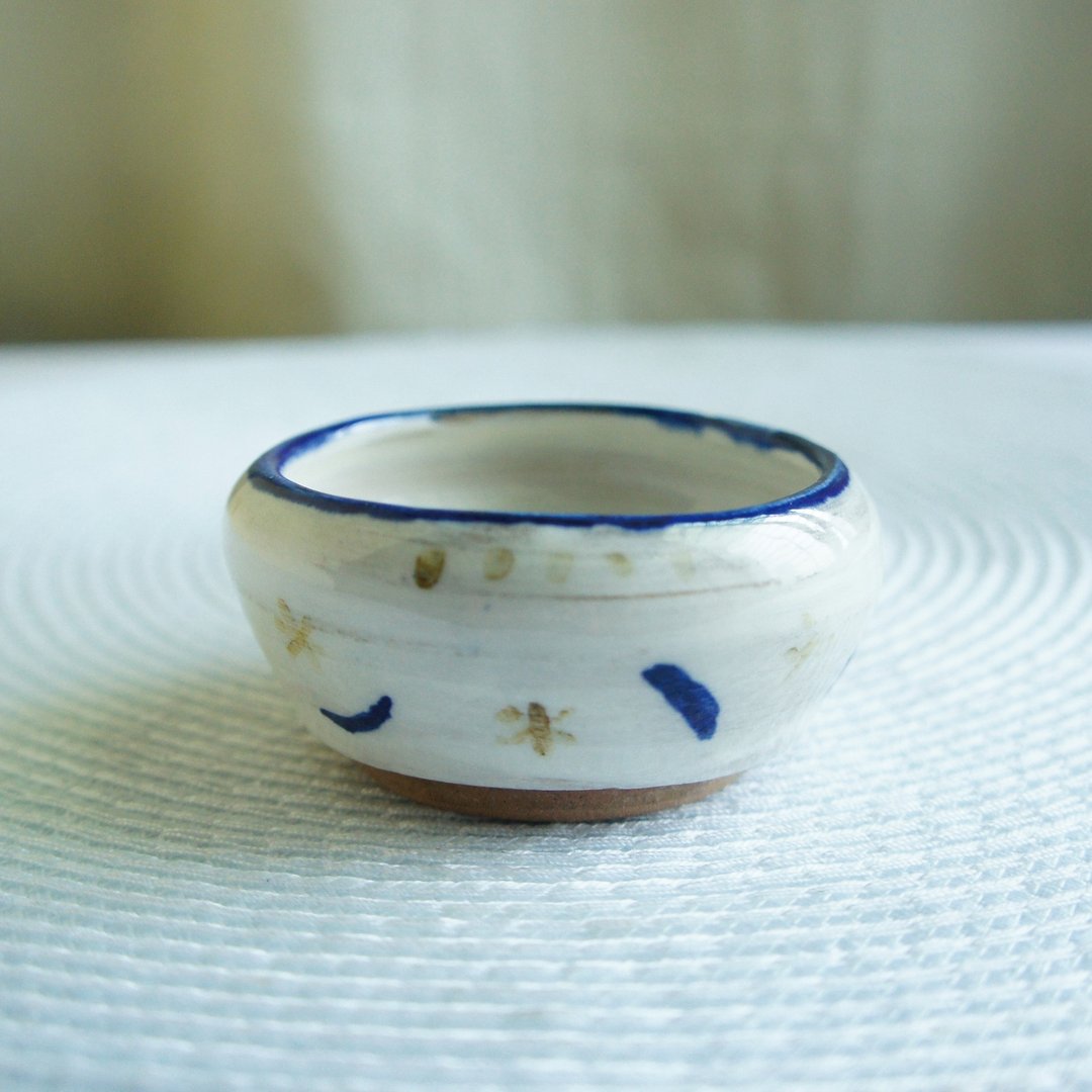 Lovely手作陶瓷【蓝花彩绘浅盘、白底蓝花】 - 盘子/餐盘/盘架 - 陶 白色