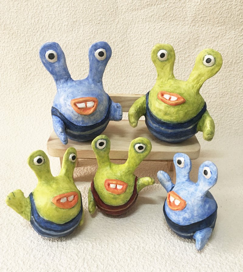 Wobble handcraft dolls / A happy family alien ( 1 set = 5 pieces) - 摆饰 - 环保材料 蓝色
