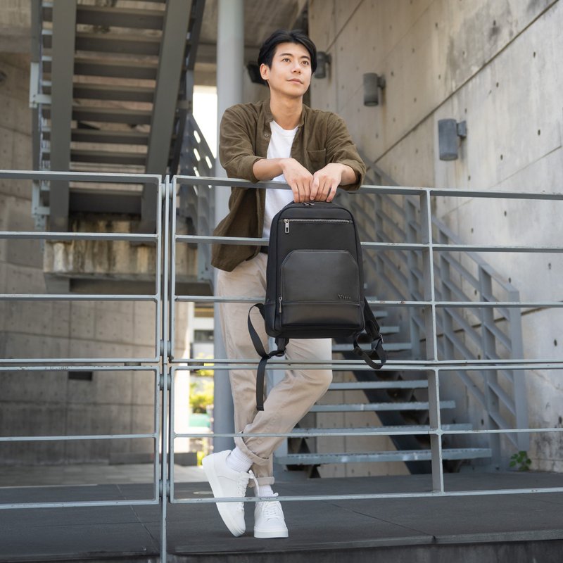 【免费赠送送礼提袋】艾克瑟尔 双层后背包-黑色/VA138M008BK - 后背包/双肩包 - 尼龙 黑色