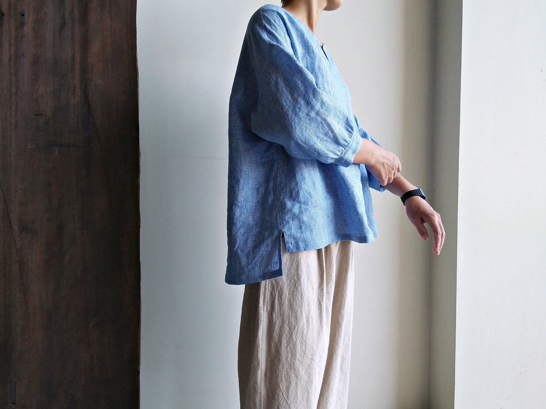 亚麻细格小V落肩衫  亚麻 千鸟格蓝 - 女装上衣 - 棉 蓝色
