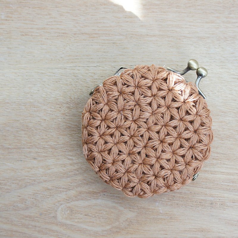 Ba-ba handmade Jasmine Stitch crochet coinpurse No.C1397 - 化妆包/杂物包 - 其他材质 咖啡色