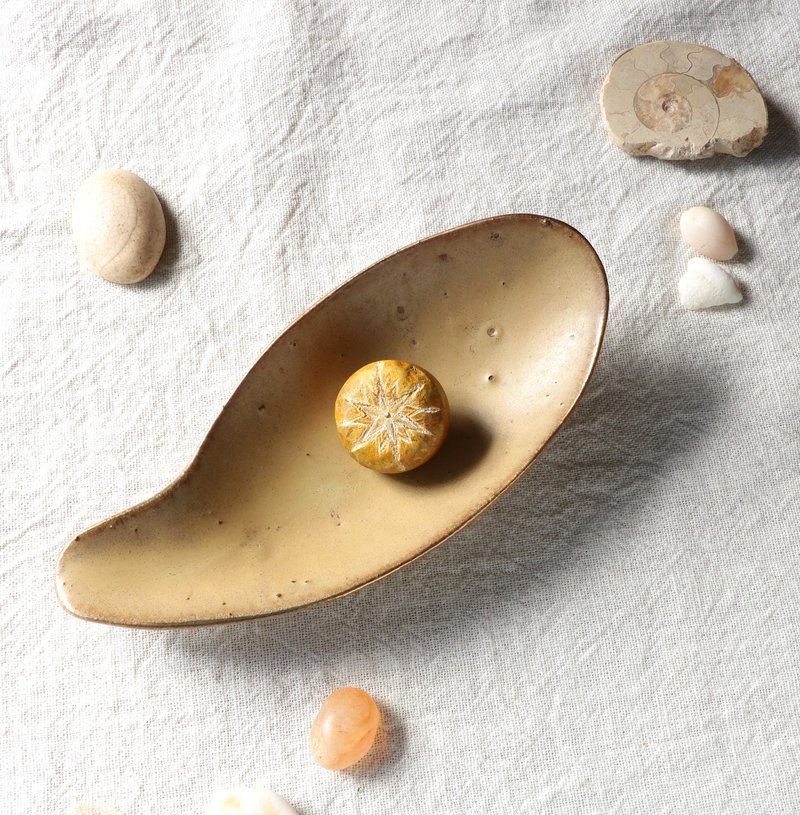 图案胸针　黄/星 - 胸针 - 木头 黄色