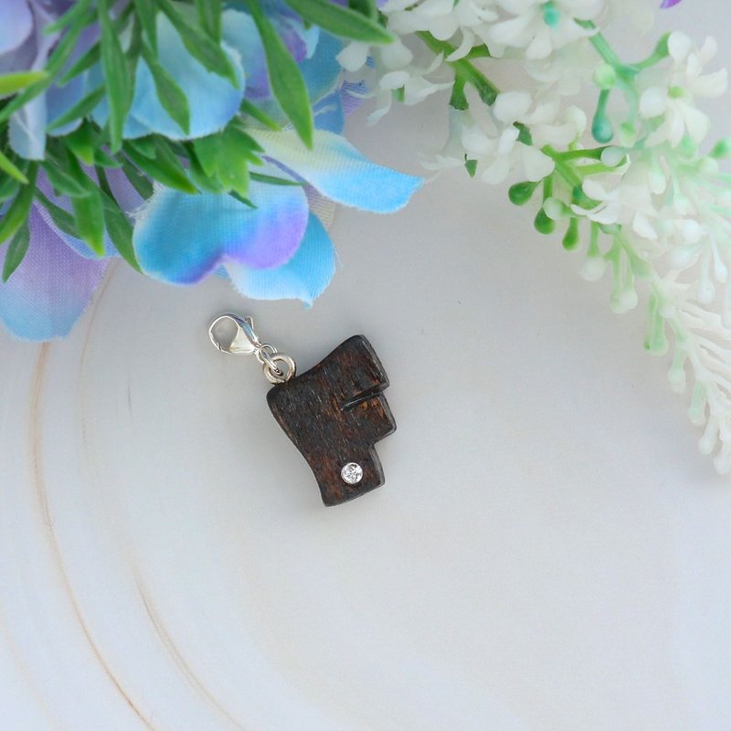 手工木制吊饰   英文字母 @ F 吊饰  礼物订制 - 吊饰 - 木头 咖啡色