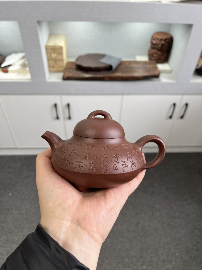 三足合韵 现货实拍 原矿极品底槽清 正宗润泽 器型正宗 三足稳重 - 茶具/茶杯 - 陶 灰色