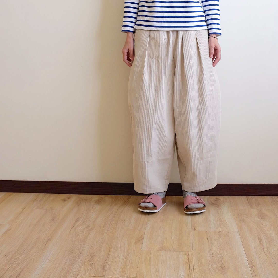 日常手作服 日日魔法  象牙白气球裤  粗条灯芯绒 - 女装长裤 - 棉 白色