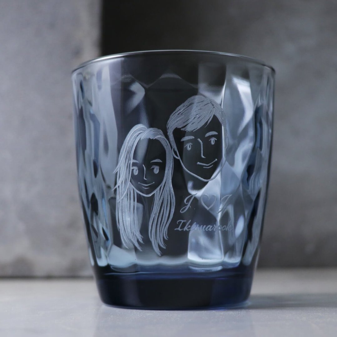 390cc【定制化情侣杯】(简易版) 2人肖像马克杯 蓝色钻石杯 - 玻璃杯 - 玻璃 蓝色