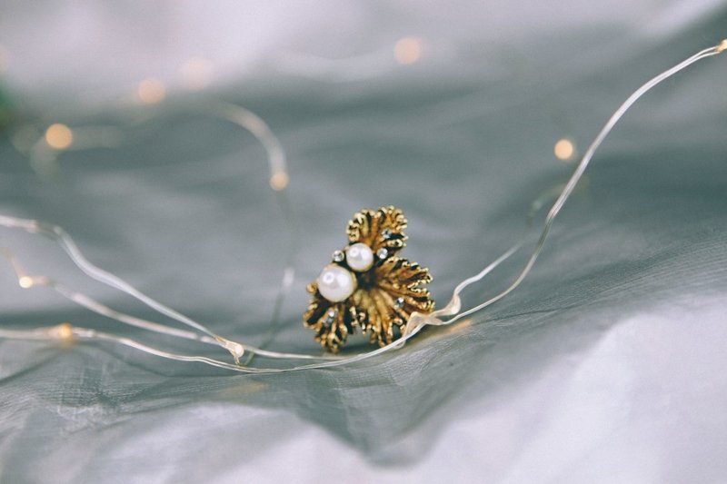 COR-DATE珍珠珊瑚雕刻戒指[1280] - 戒指 - 其他金属 