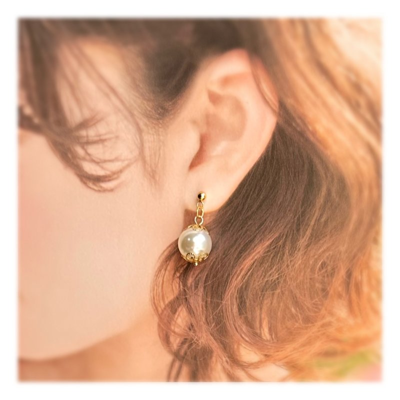 Earrings Single pearl - 耳环/耳夹 - 其他材质 白色