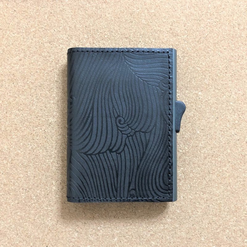 京友禅皮革卡片盒 印有江户时代小纹图案的京友禅皮革 - Korinha Black - 与防盗卡片盒的合作 - Csecure - 皮夹/钱包 - 真皮 黑色