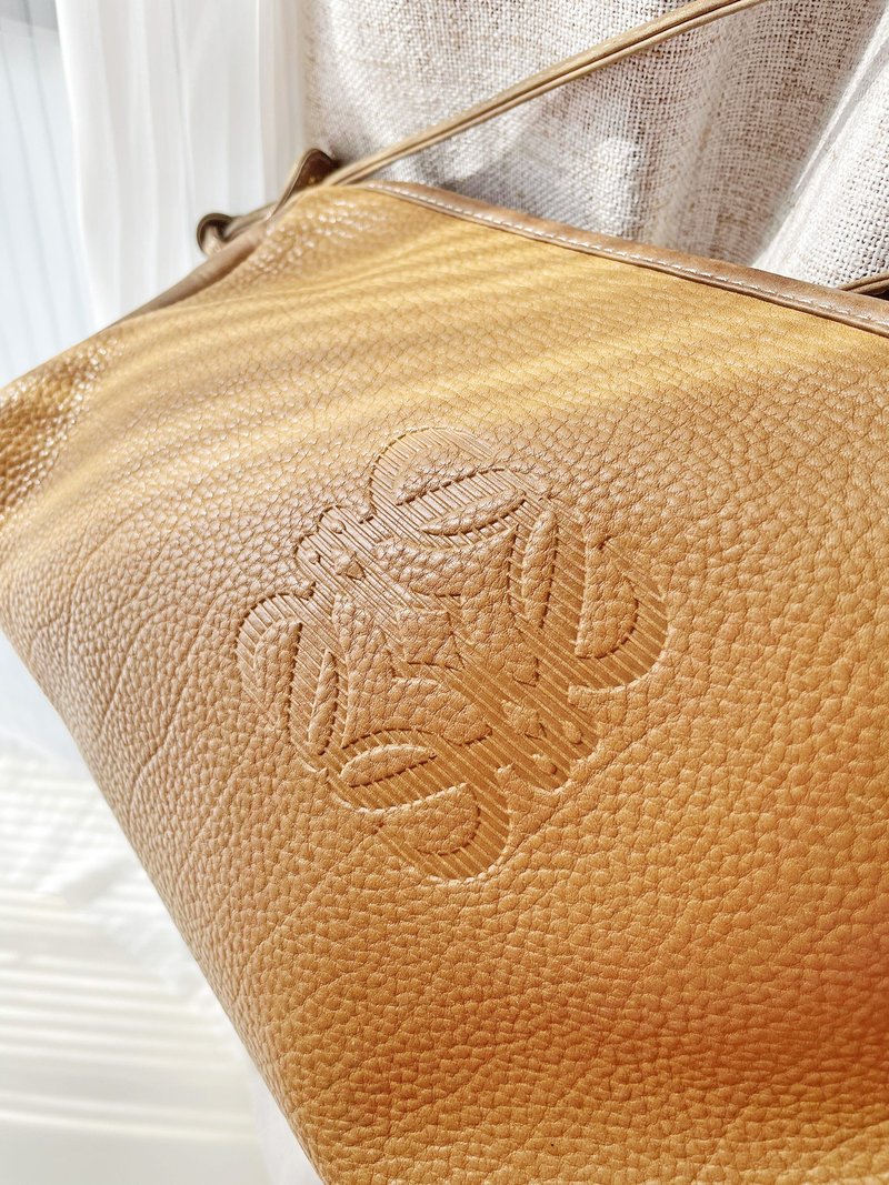 中古包 Loewe卡其色小圆桶水桶包单肩包侧背包侧背包斜背包斜挎包 - 侧背包/斜挎包 - 真皮 卡其色