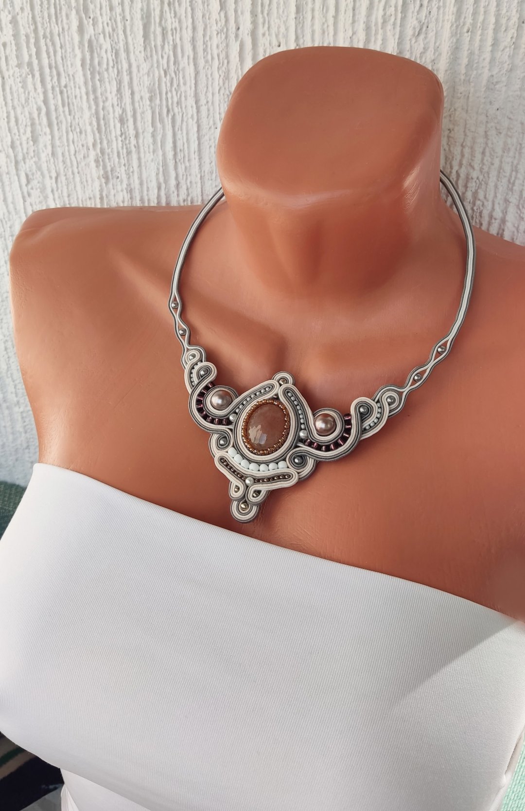 新娘饰品套组 婚礼项链 玫瑰石英项链与耳环 饰品套组 Soutache 刺绣 - 项链 - 其他材质 白色