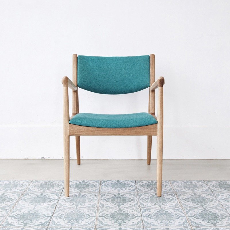 悠闲阅读实木扶手椅 (布料颜色可挑选 ) - 椅子/沙发 - 木头 