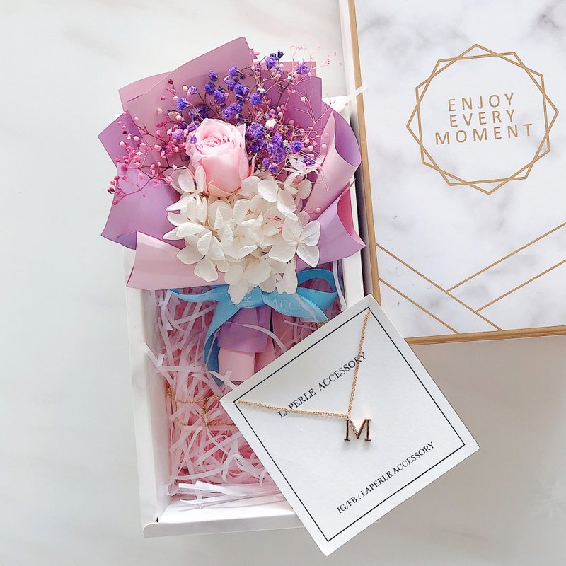 不凋花干燥花礼盒 定制 字母 项链  颈链 结婚礼物  婚礼小物 - 项链 - 其他金属 金色