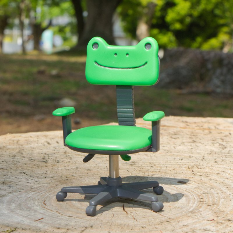 可爱的青蛙椅 - 摆饰 - 塑料 绿色