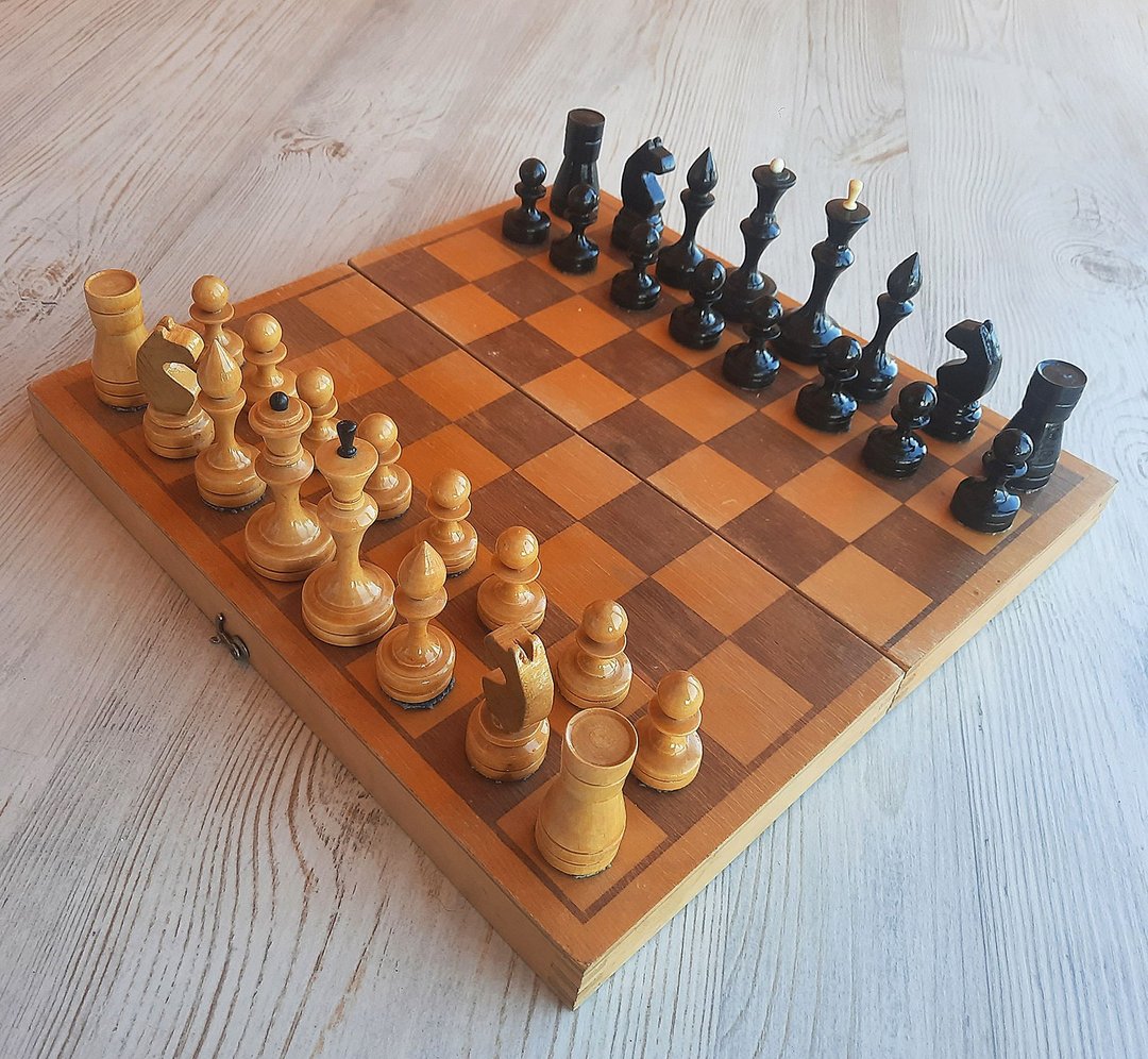 小型苏联国际象棋套装 1970 年代复古-旧木制国际象棋游戏苏联 - 桌游/玩具 - 木头 