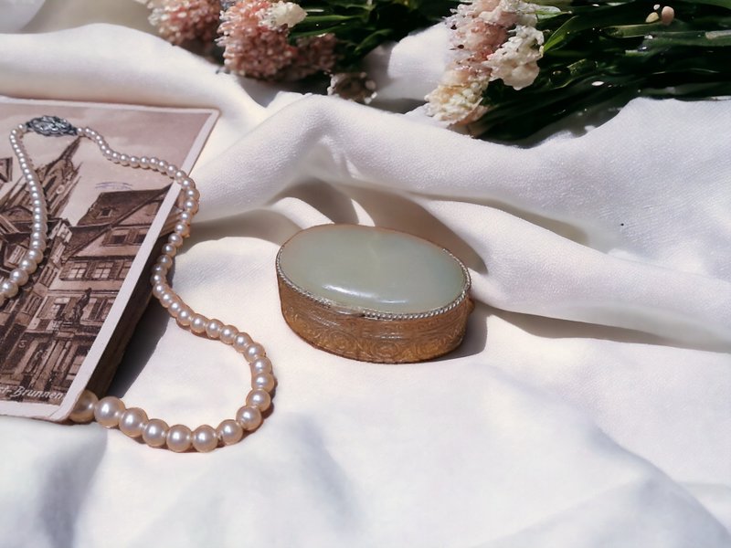 1970年代绿玉石镶嵌金属袖珍珠宝盒/香膏盒 - 收纳用品 - 玉石 绿色