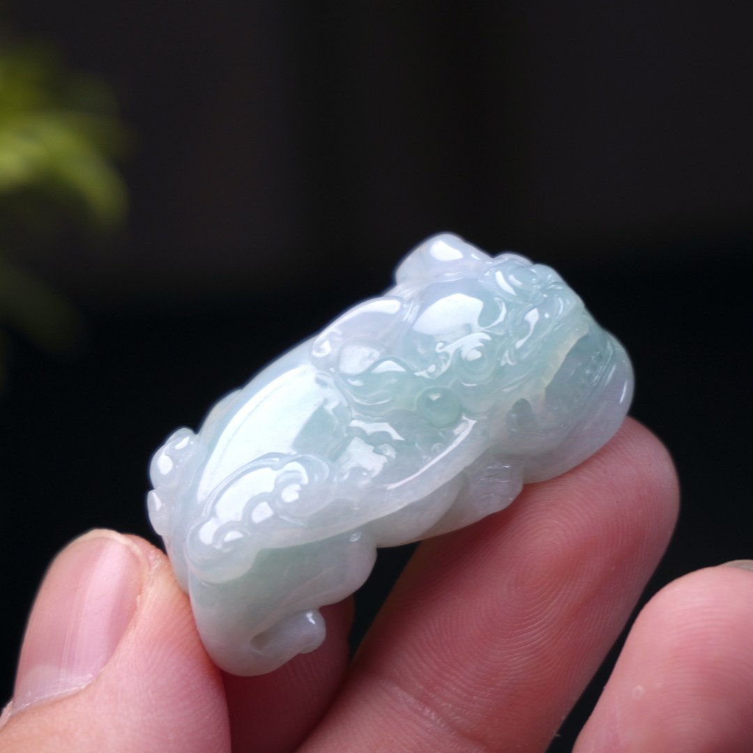 【招财神兽】冰种飘绿翡翠貔貅 | 天然缅甸玉翡翠A货 | 送礼 - 项链 - 玉石 透明