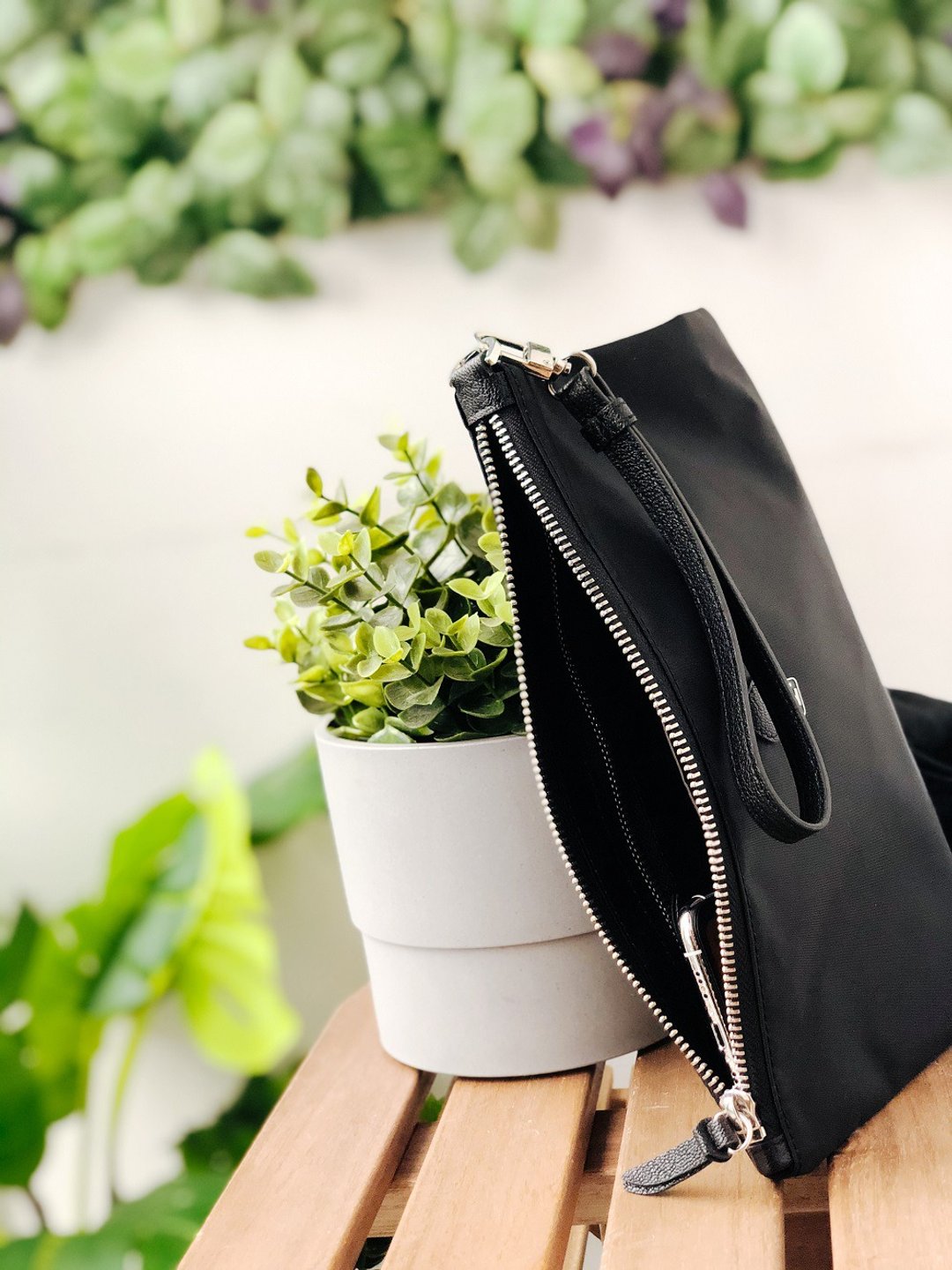 Tosca | Nylon Pouch Bag /尼龙/手提袋/手袋/公文包/手提包 - 手提包/手提袋 - 尼龙 黑色