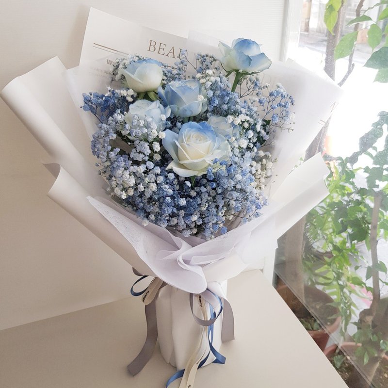 鲜花│碎冰蓝渐层白玫瑰 满天心│生日 祝福 情人节 礼物 - 干燥花/捧花 - 植物．花 蓝色