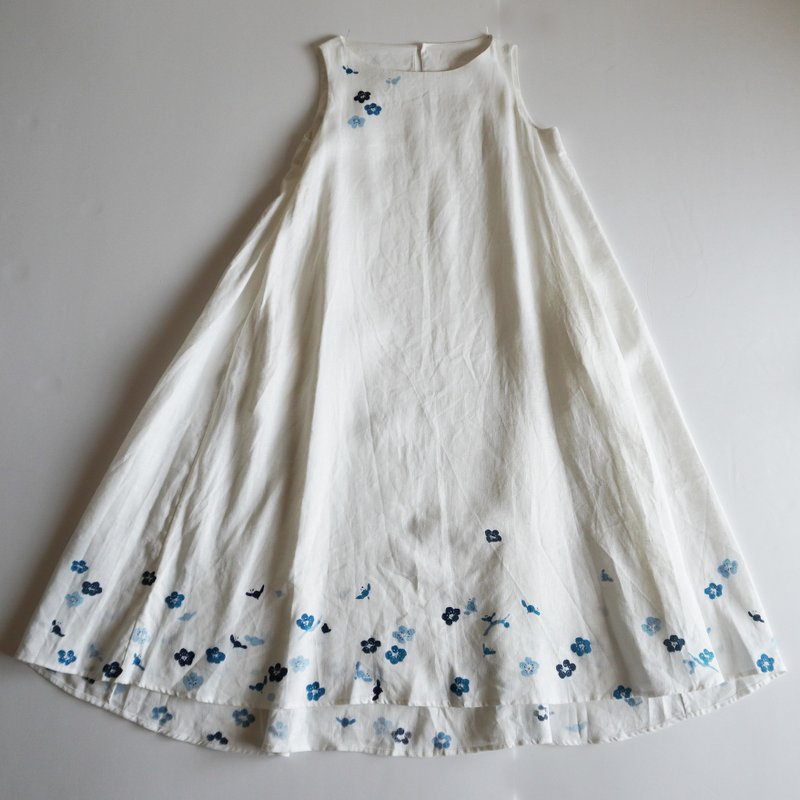 Long dress white plum - 洋装/连衣裙 - 棉．麻 白色