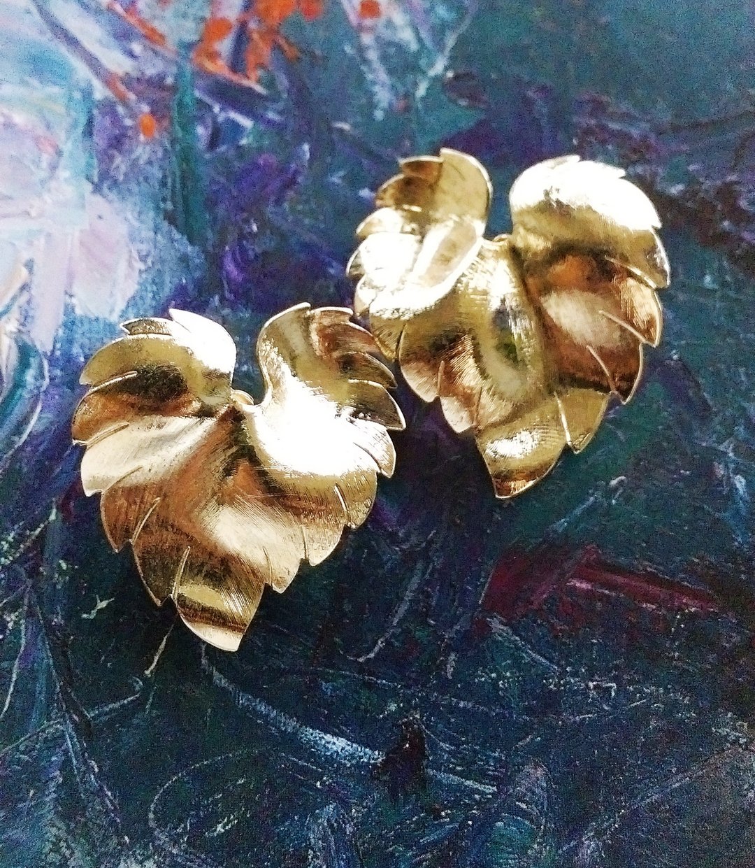 Vintage Jewelry 西洋古董饰品 优美 金色 刷纹叶子 夹式耳环 - 耳环/耳夹 - 其他金属 金色