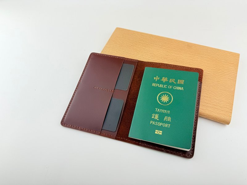 TaiYang 真皮护照夹 手工护照夹 护照册 出国皮夹 - 护照夹/护照套 - 真皮 咖啡色