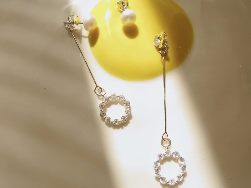 冬日花圈 Couronne de Noël - 耳环/耳夹 - 纯银 银色