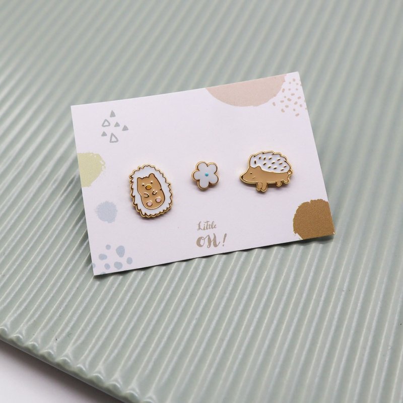 母子刺猬 完整的爱love 夹式耳环  生日礼物 纸盒包装 可爱动物 - 耳环/耳夹 - 珐琅 白色