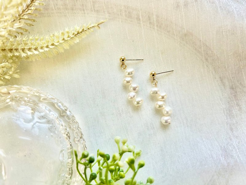 天然水滴形淡水珍珠耳环 A级淡水珍珠 淡水珍珠耳环 水滴形淡水珍 - 耳环/耳夹 - 珍珠 金色