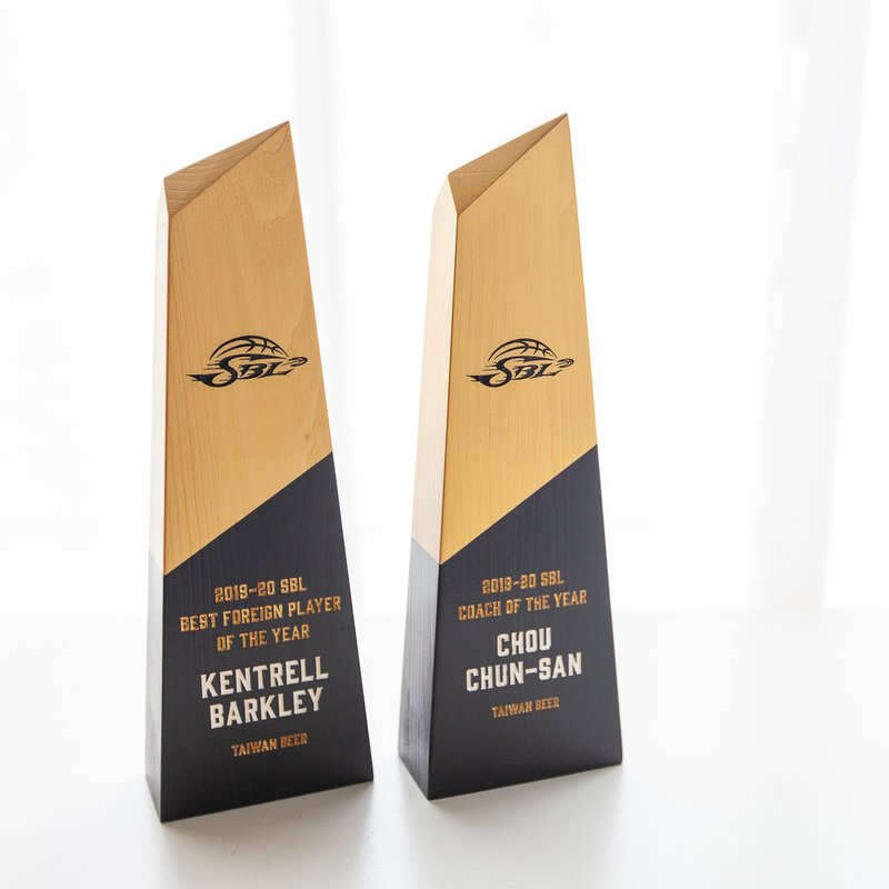 定制化水晶造型黑金配色原木奖杯 - 其他 - 木头 金色